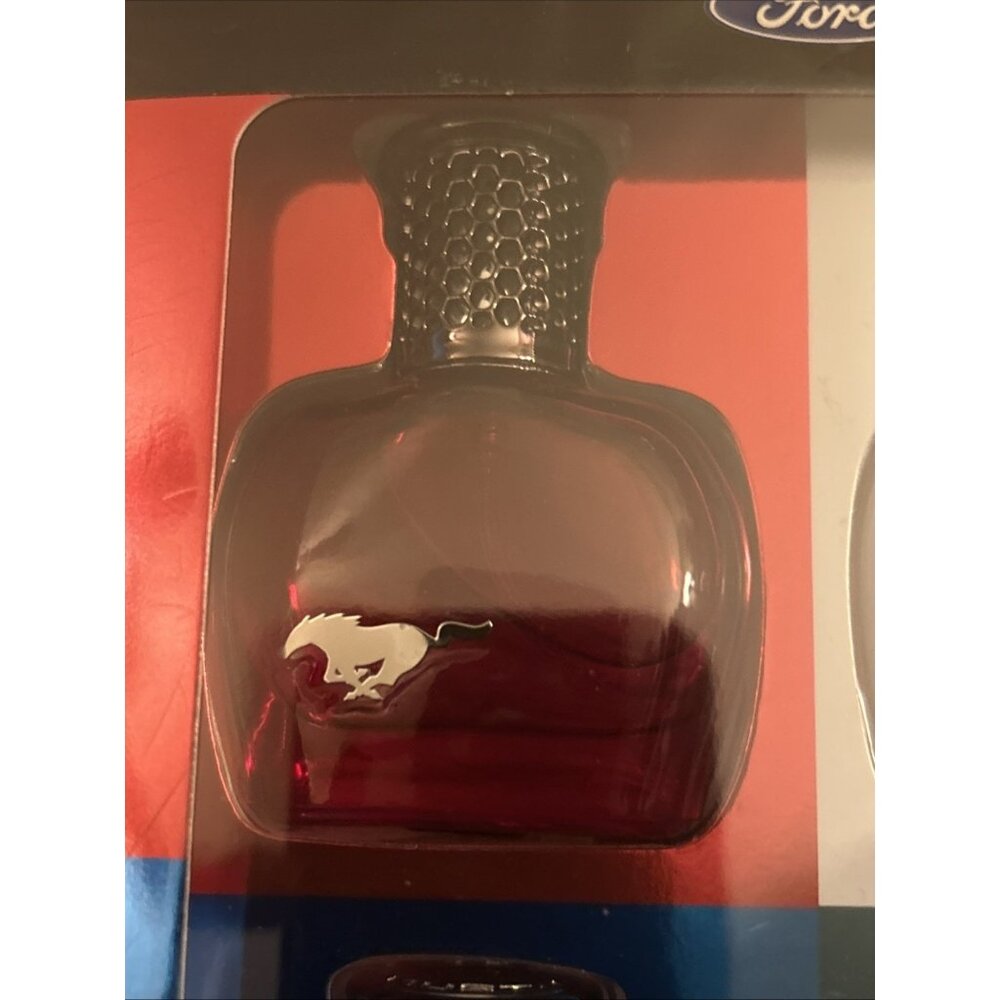Fragrance Men's Ford MUSTANG Eau De Toilette 4 Pieces Gift Set 4x 0.5oz - Picture 3 of 11